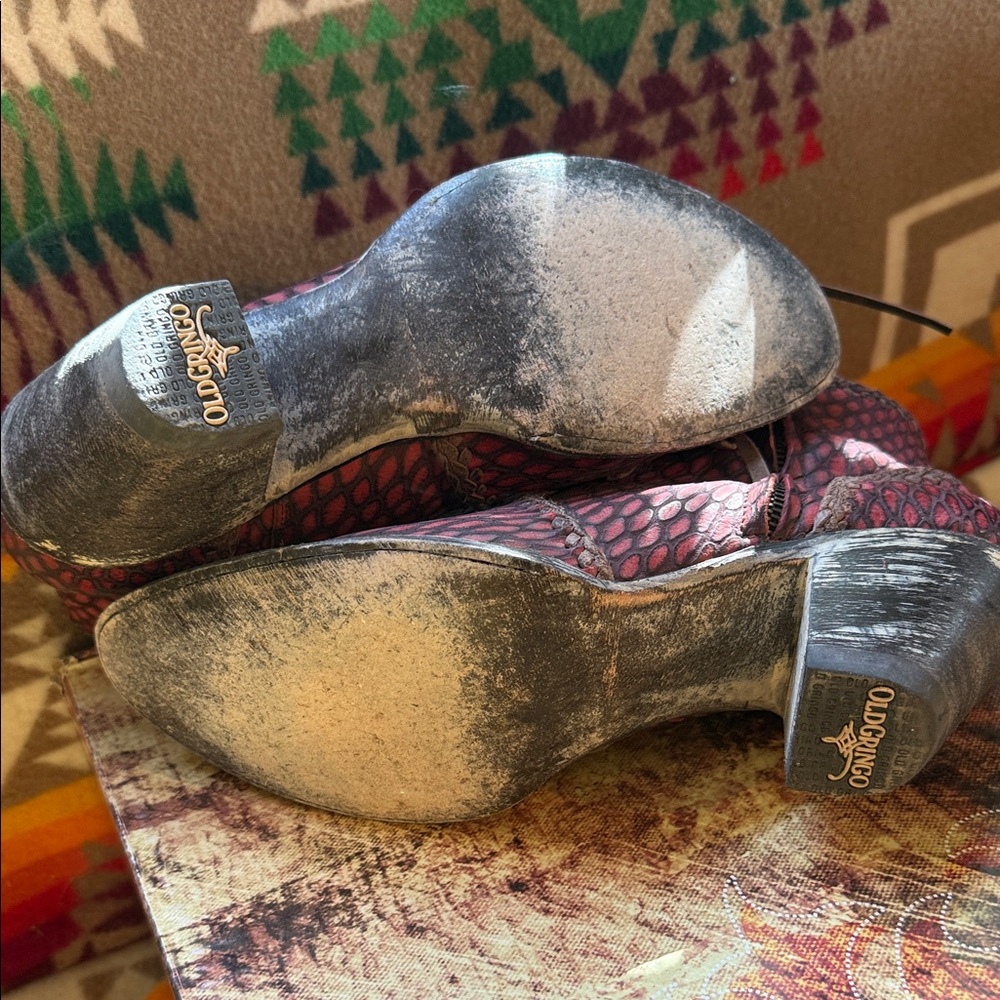 Old Gringo Women's Red and Black Ankle Boots - Picture 8 of 8